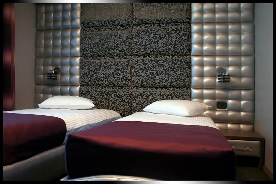 Hotel Aqua Тыргу-Жиу Экстерьер фото