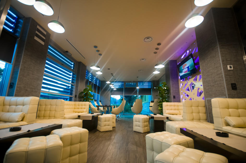 Hotel Aqua Тыргу-Жиу Экстерьер фото
